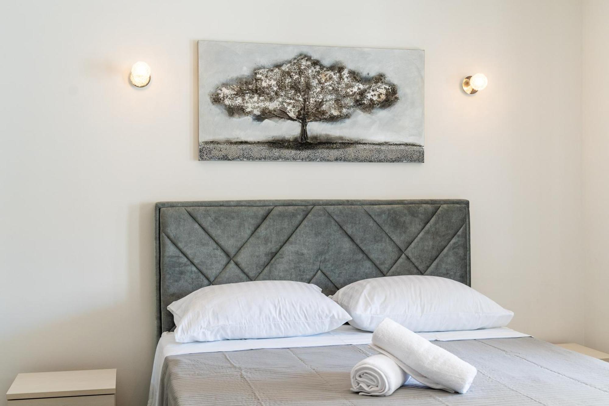Feather Studio Apartment - Free Private Parking - Self Check-In Дубровник Екстериор снимка