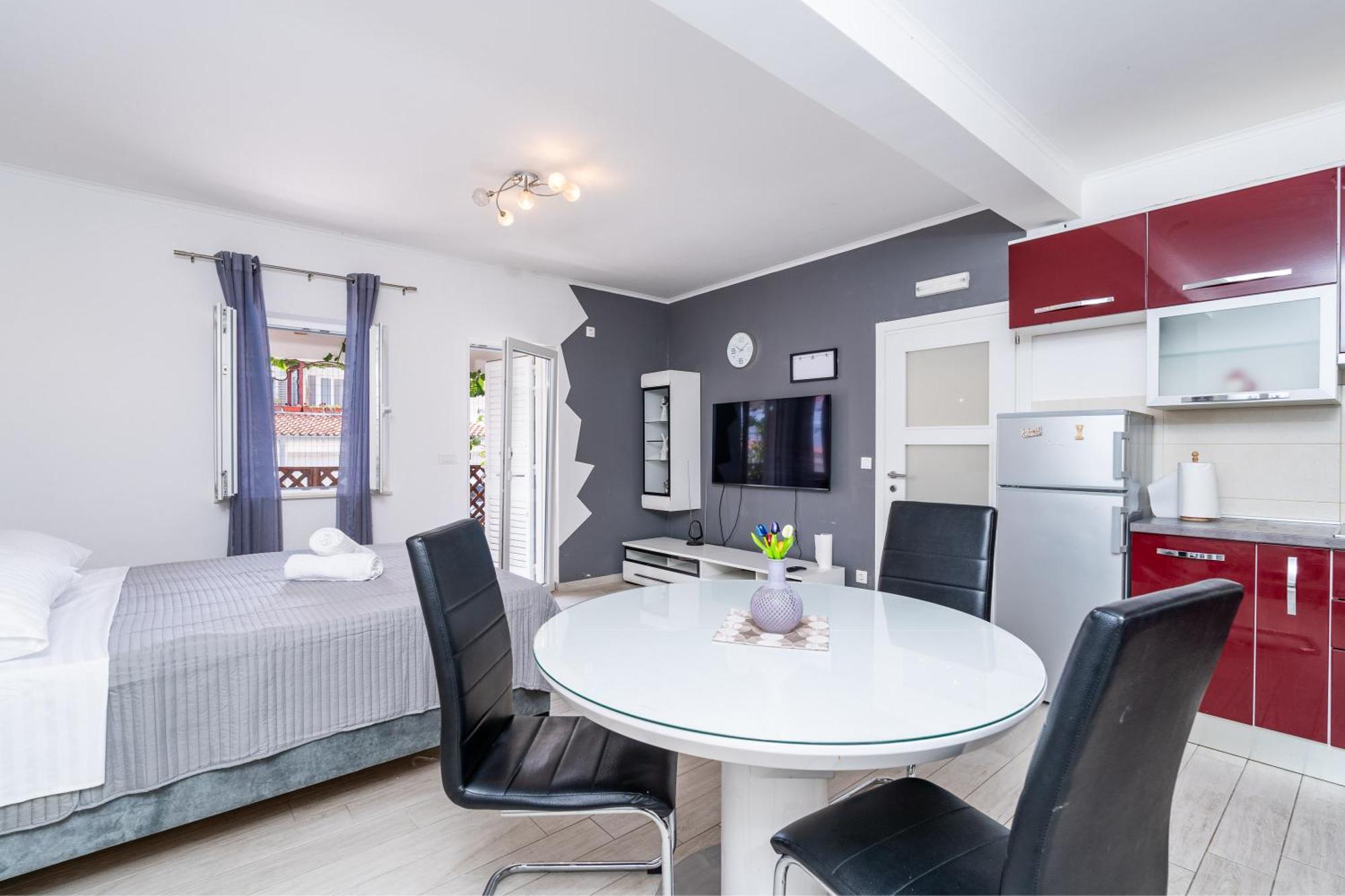 Feather Studio Apartment - Free Private Parking - Self Check-In Дубровник Екстериор снимка
